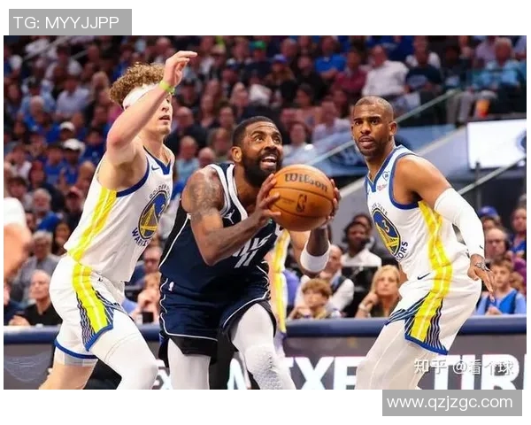 勇士与独行侠对决库里展现王者风范引领球队争夺胜利 勇士与独行侠对决库里展现王者风范引领球队争夺胜利